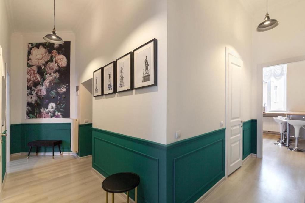 Leogrand Apartments On Lychakivska 3 Lviv Eksteriør bilde